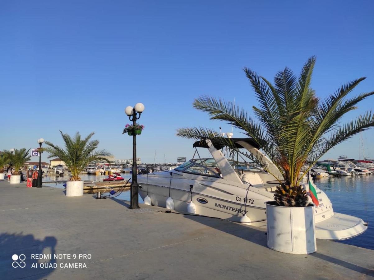 Menada Sky Dreams Apartment Sveti Vlas Ngoại thất bức ảnh