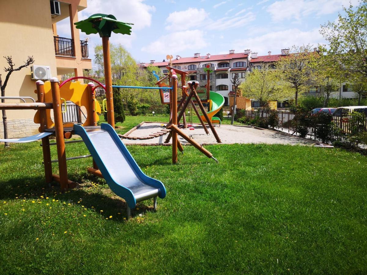 Menada Sky Dreams Apartment Sveti Vlas Ngoại thất bức ảnh